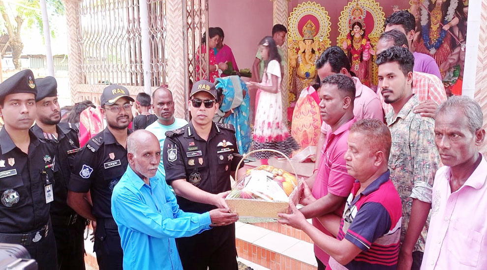 পূজামন্ডপ পরিদর্শনে শ্রীমঙ্গলে অধিনায়ক র‌্যাব-৯